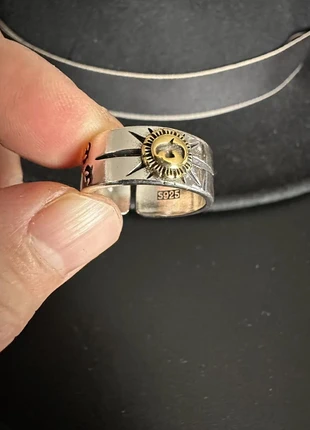 Jolie anneau signe protection indien réglable, état: Neuf sans étiquette, taille: 19 mm, 6,00 €, 7,00 € Protection acheteurs (Pro) incluse