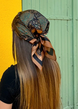 Carré de soie / foulard / bandanas / fichu, marque: Boutique indépendante, état: Neuf sans étiquette, 12,99 €, 14,34 € Protection acheteurs incluse