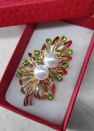 Spilla dorata donna perline, brand: spilla, condizioni: Nuovo senza cartellino, €6.50, €7.53 include la Protezione acquisti