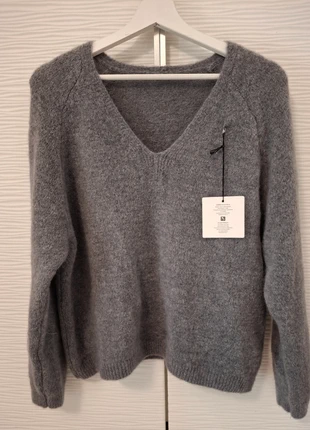 Pullover Scollo a V morbidissimo e caldo, brand: Made In Italy, condizioni: Nuovo con cartellino, taglia: L / IT 44 / EU 40, €32.00, €34.30 include la Protezione acquisti