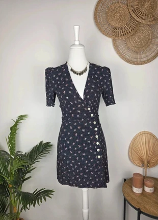 Robe portefeuille Rouje Paris 36 fleurie bleu marine boutonnée coupe iconique, merk: Rouje, staat: Heel goed, maat: S / 36 / 8, € 85,00, € 89,95 inclusief Kopersbescherming