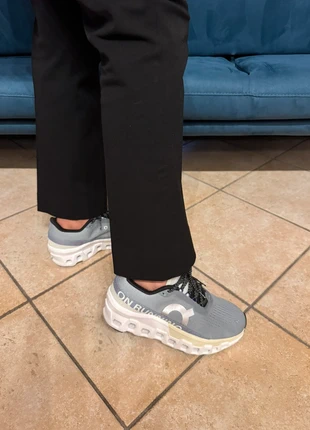 OC Cloudmonster 2 donna, merk: On Cloud, staat: Nieuw zonder prijskaartje, maat: 38.5, € 145,00, € 152,95 inclusief Kopersbescherming