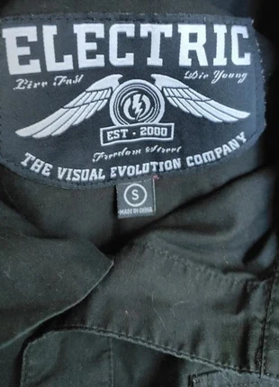 Chemise noire Electric Taille S comme neuve, brand: Electric, condition: Very good, size: S, €1.95, €2.75 includes Buyer Protection