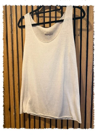 ! Witte top met zilveren details – Andromède Paris Uitverkoop, merk: Andromede, staat: Heel goed, maat: L / 40 / 12, € 7,50, € 8,58 inclusief Kopersbescherming