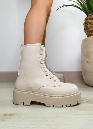 Botas Bege com interior em pelo T.39, condizioni: Nuovo con cartellino, taglia: 39, €29.50, €31.68 include la Protezione acquisti Pro