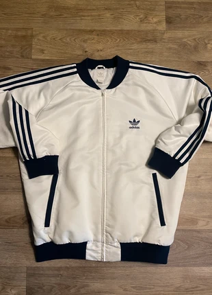 Bomber Adidas Vintage, merk: adidas, staat: Heel goed, maat: L, € 39,00, € 41,65 inclusief Kopersbescherming