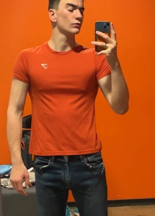 T-shirt Gymshark rouge, marque: Gymshark, état: Neuf sans étiquette, taille: M, 12,00 €, 13,30 € Protection acheteurs incluse