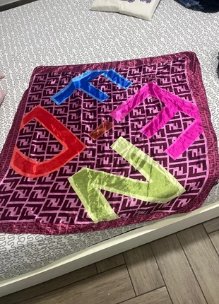 Fendi, marke: Fendi, zustand: Sehr gut, 130,00 €, 137,20 € inklusive Vinted-Käuferschutz