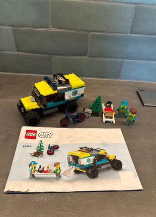 Lego city 40582 - Terreinambulance, merk: LEGO, staat: Heel goed, maat: Universeel, € 7,50, € 8,58 inclusief Kopersbescherming