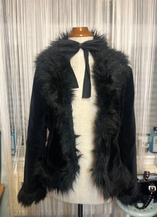 Ytk 2000s fur trim velvet jacket M jas jacke gaccia veste jas goth alt punk rock afghan penny lane, merk: ytk 2000s style, staat: Heel goed, maat: M / 38 / 10, € 49,00, € 52,15 inclusief Kopersbescherming