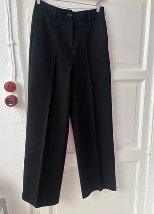 Pantalon de costume noir La Redoute taille haute t38, marque: La Redoute, état: Très bon état, taille: M / 38 / 10, 6,00 €, 7,00 € Protection acheteurs incluse