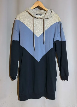 Robe Sweat à Capuche Kiabi Chic & Décontractée - Motifs Chevrons T. M, marque: Kiabi, état: Très bon état, taille: M / 38 / 10, 5,00 €, 5,95 € Protection acheteurs incluse