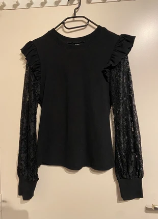 Pull noir avec volant et dentelle - Shein - L, marque: Shein, état: Très bon état, taille: L / 40 / 12, 15,00 €, 16,45 € Protection acheteurs incluse