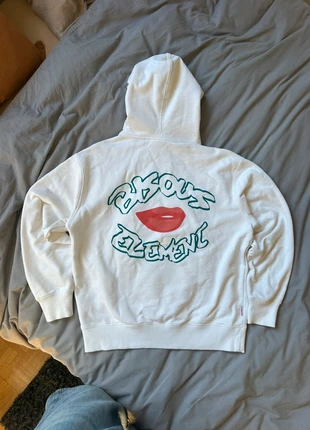 Pull element x bisous bisous skateboard, brand: Vintage Dressing, condition: Very good, size: S, €45.00, €47.95 includes Buyer Protection