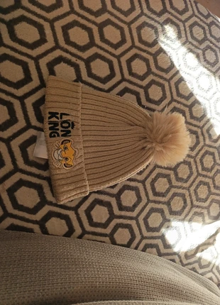 Bonnet roi lion 🦁 taille 18/24 mois, brand: Disney, condition: Very good, size: 1-2 years, 49 cm, €1.50, €2.28 includes Buyer Protection