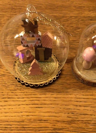 Lot de 2 boules d’ornement, marque: Maisons du Monde, état: Très bon état, 4,00 €, 4,90 € Protection acheteurs incluse