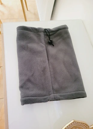 Cache-cou doublé polaire, état: Neuf sans étiquette, 6,00 €, 7,00 € Protection acheteurs incluse