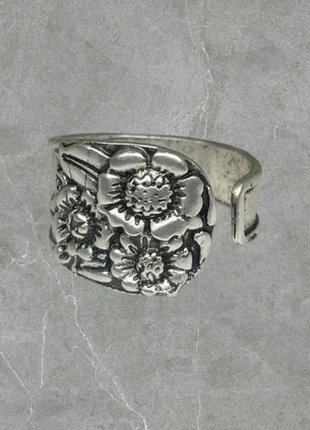 Bague argentée ajustable tournesol fleur tendance mode femme, marca: CHROME, estado: Muito bom, tamanho: Ajustável, €9.85, €11.04 inclui Proteção do Comprador