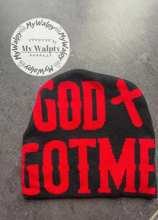 bonnet y2k "God got Me" black and red, marque: y2k, état: Bon état, taille: Taille unique, 20,00 €, 21,70 € Protection acheteurs (Pro) incluse