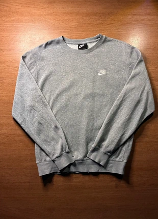 Pull Nike sans capuche | Gris avec logo brodé en blanc | Taille S, brand: Nike, condition: Very good, size: S, €25.00, €26.95 includes Buyer Protection