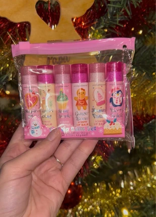 Set de 6 Baumes à Lèvres, merk: Simple Pleasures, staat: Nieuw met prijskaartje, € 9,99, € 11,19 inclusief Kopersbescherming