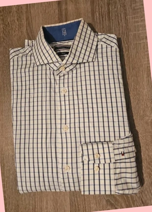 Chemise Tommy Hilfiger Blanche à Carreaux Taille 40 avec logo brodé, marque: Tommy Hilfiger, état: Neuf sans étiquette, taille: L, 34,50 €, 36,93 € Protection acheteurs incluse