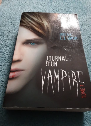 Livre journal d'un vampire tome 7, condizioni: Buone, €4.00, €4.90 include la Protezione acquisti