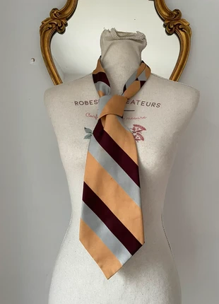 Sublime cravate à rayure 70s, marque: Vintage Dressing, état: Très bon état, 12,00 €, 13,30 € Protection acheteurs (Pro) incluse