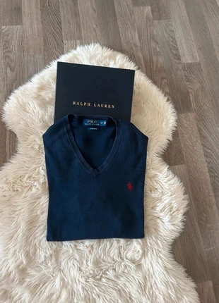 Pull col V bleu marine logo brodé rouge taille S, marke: Ralph Lauren, zustand: Sehr gut, größe: S, 45,00 €, 47,95 € inklusive Vinted-Käuferschutz