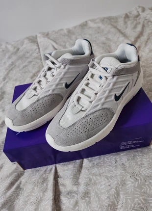 Sneakers Nike SB Vertebrae neuve pointure 36.5, marque: Nike, état: Neuf avec étiquette, taille: 36, 35,00 €, 37,45 € Protection acheteurs incluse