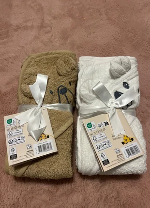 Lot de 2 capes de bains neuves, état: Neuf avec étiquette, 10,00 €, 11,20 € Protection acheteurs incluse