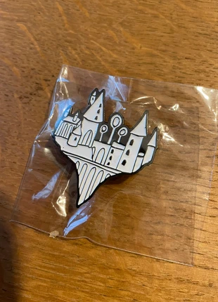 Hogwarts, merk: Harry Potter, staat: Nieuw zonder prijskaartje, € 1,00, € 1,75 inclusief Kopersbescherming