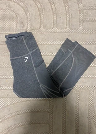 Legging Gymshark gris – taille S – modèle DRY – compression sport, marque: Gymshark, état: Très bon état, taille: S / 36 / 8, 11,90 €, 13,20 € Protection acheteurs incluse