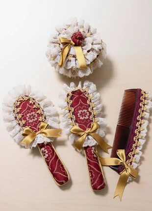 Set Beauty Station Ricamato a Mano Stile Vintage / Vittoriano / Damascato, brand: beauty station, condizioni: Buone, €12.90, €14.25 include la Protezione acquisti