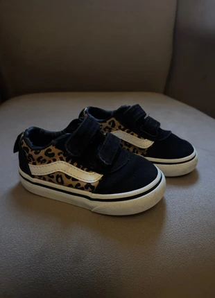 Basket, marque: Vanessa Bruno, état: Très bon état, taille: 21, 13,00 €, 14,35 € Protection acheteurs incluse