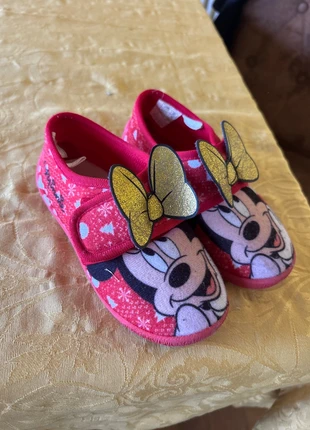 Pantofole Minnie, marque: Minnie, état: Très bon état, taille: 28, 1,00 €, 1,75 € Protection acheteurs incluse