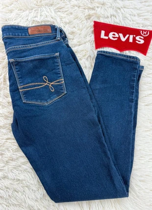 Jean Lévi’s Skinny W28 FR38. L1457, merk: Levi's, staat: Heel goed, maat: M / 38 / 10, € 21,00, € 22,75 inclusief Kopersbescherming Pro
