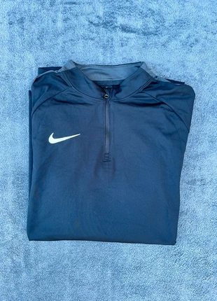Nike Dri-Fit Maniche Lunghe | Nero, brand: Nike, condizioni: Ottime, taglia: XL, €19.99, €21.69 include la Protezione acquisti