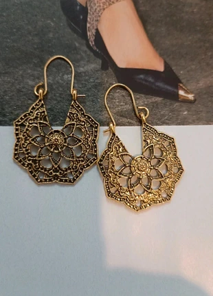 Boucles d'oreilles dorées acier inoxydable légères, marque: Bohema, état: Très bon état, 10,00 €, 11,20 € Protection acheteurs incluse