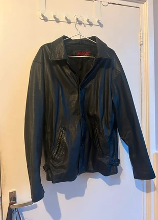 Leren jas, merk: Maddox, staat: Goed, maat: L, € 20,00, € 21,70 inclusief Kopersbescherming