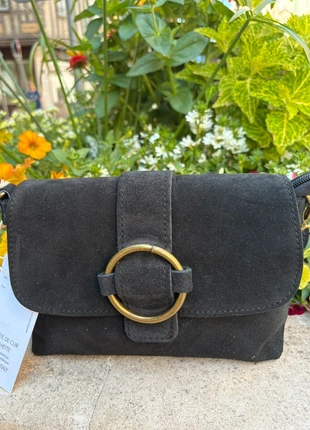 Sac bandoulière cuir daim noir vintage boucleronde, brand: The Genuine Leather, condition: Very good, €38.00, €40.60 includes Buyer Protection Pro