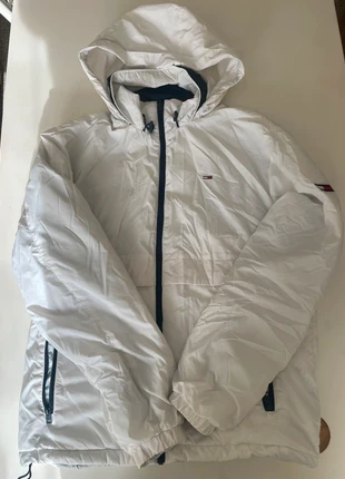 doudoune blanche Tommy, brand: Tommy Jeans, condition: Very good, size: M, €35.00, €37.45 includes Buyer Protection
