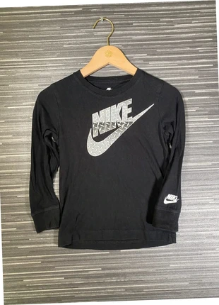 🖤 Tee-shirt Nike noir manches longues - Taille 4-5 ans, marke: Nike, zustand: Sehr gut, größe: 4 Jahre / 104, 3,00 €, 3,85 € inklusive Vinted-Käuferschutz