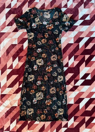 🌸 Pull&Bear Floral Midi Dress – XS, staat: Heel goed, maat: XS / 34 / 6, € 8,00, € 9,10 inclusief Kopersbescherming