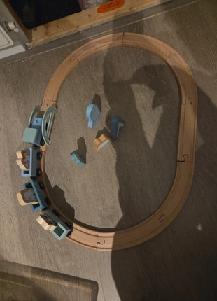 Little dutch treinbaan met extra blokken, merk: Little Dutch, staat: Heel goed, maat: Prematuur, tot 44 cm, € 7,50, € 8,58 inclusief Kopersbescherming