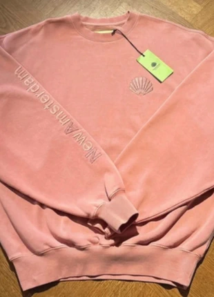 Pink new Amsterdam sweater, merk: New Amsterdam Surf Association, staat: Nieuw met prijskaartje, maat: L / 40 / 12, € 75,00, € 79,45 inclusief Kopersbescherming