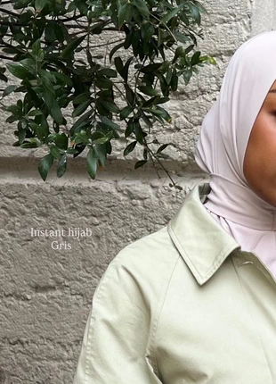 Instant Hijab gris, marque: ilame, état: Neuf avec étiquette, 12,50 €, 13,83 € Protection acheteurs incluse