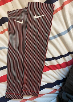 Manchons Running, marca: Nike, estado: Muito bom, €35.00, €37.45 inclui Proteção do Comprador