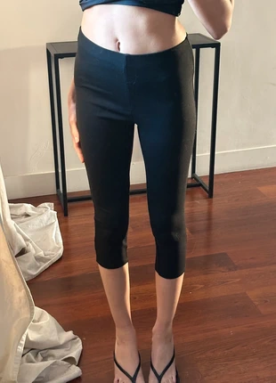 Leggings Capri - taille S - NEUF, marque: Bershka, état: Très bon état, taille: S / 36 / 8, 6,00 €, 7,00 € Protection acheteurs incluse