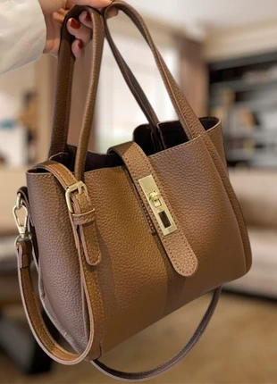 Sac marron femme 20x30cm léger élégant quotidien - Très bon état, brand: pas de marque, condizioni: Ottime, €50.00, €53.20 include la Protezione acquisti